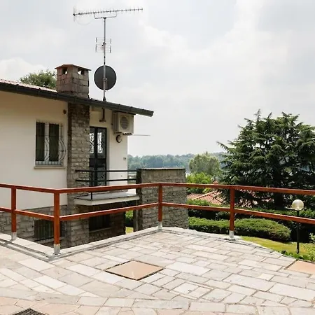 Garden And Lake View Apartment Montorfano